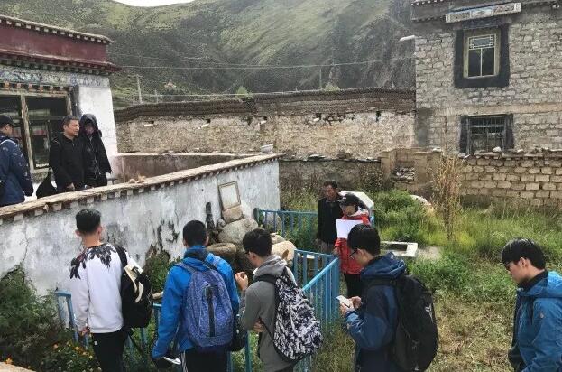 美国蓝带汇点高中2018年太阳能公益项目计划