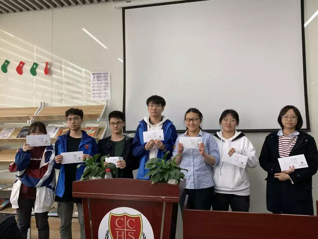 恭喜美国蓝带汇点高中同学们取得托福高分!