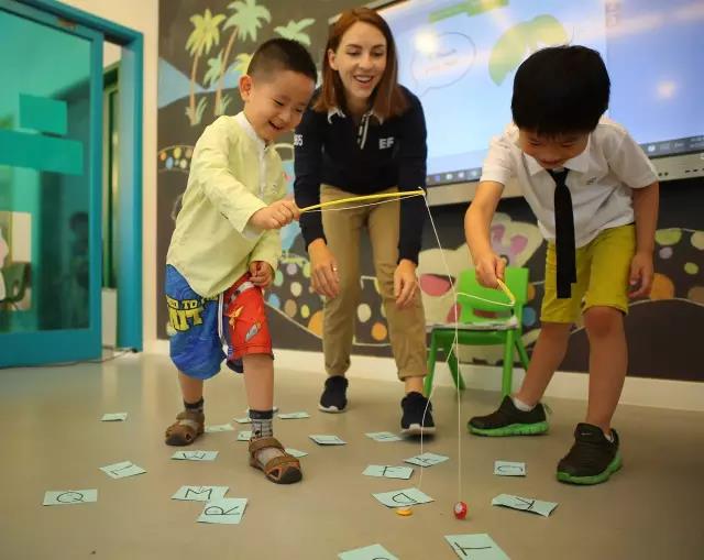 想要让孩子和胡歌一样流畅说英文 那就报名英