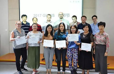 知识有价爱无价:光华剑桥国际高中老师们辛苦了!--上海光华学院剑桥国际中心(光华剑桥)