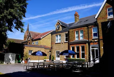 Kings上海国王国际高中学生探访英国伦敦校区