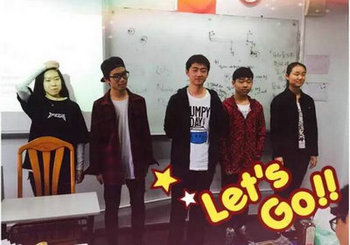 特奥阳光跑:我们愿成为志愿者而努力-上海外国